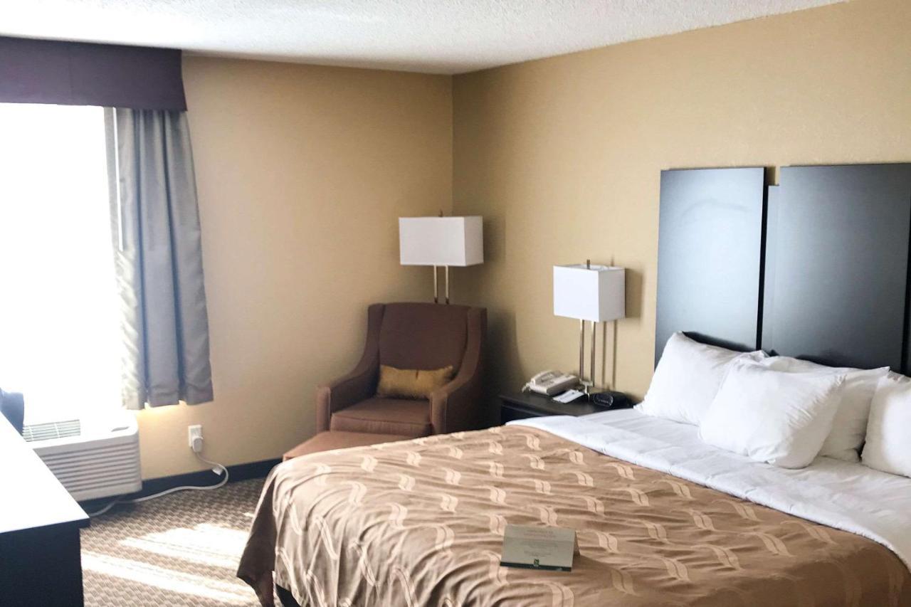 Quality Inn & Suites Mendota Near I-39 Buitenkant foto