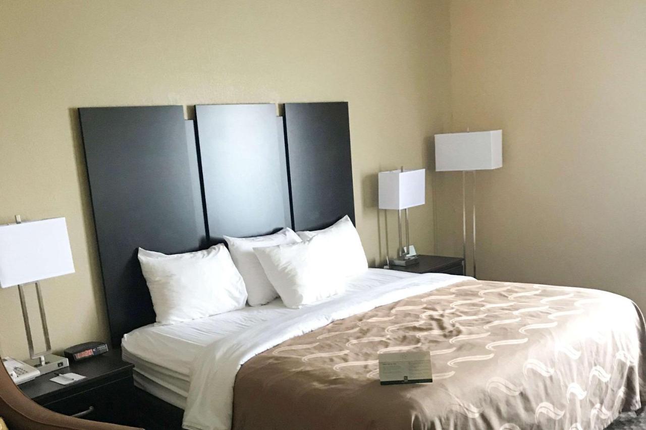 Quality Inn & Suites Mendota Near I-39 Buitenkant foto