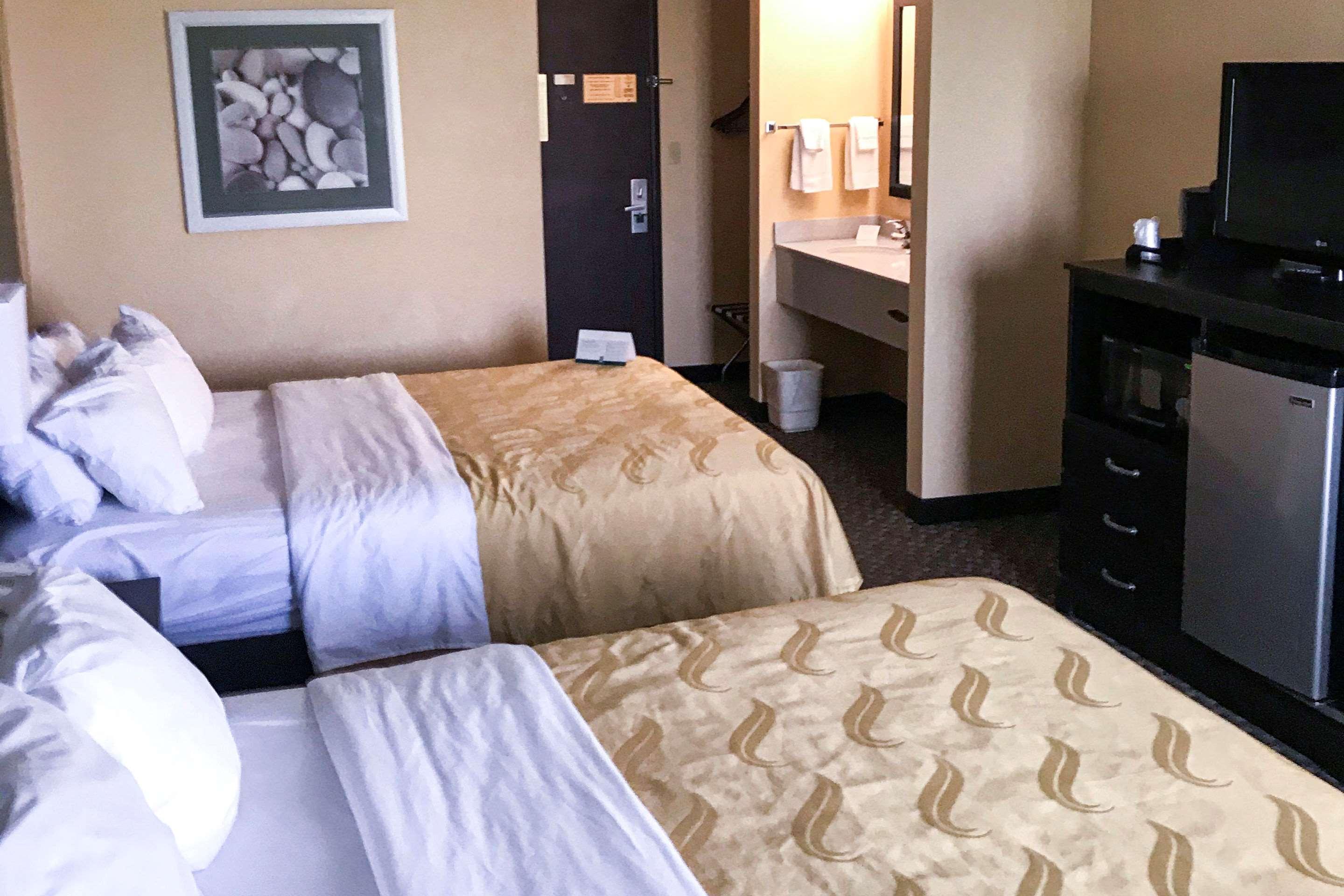 Quality Inn & Suites Mendota Near I-39 Buitenkant foto